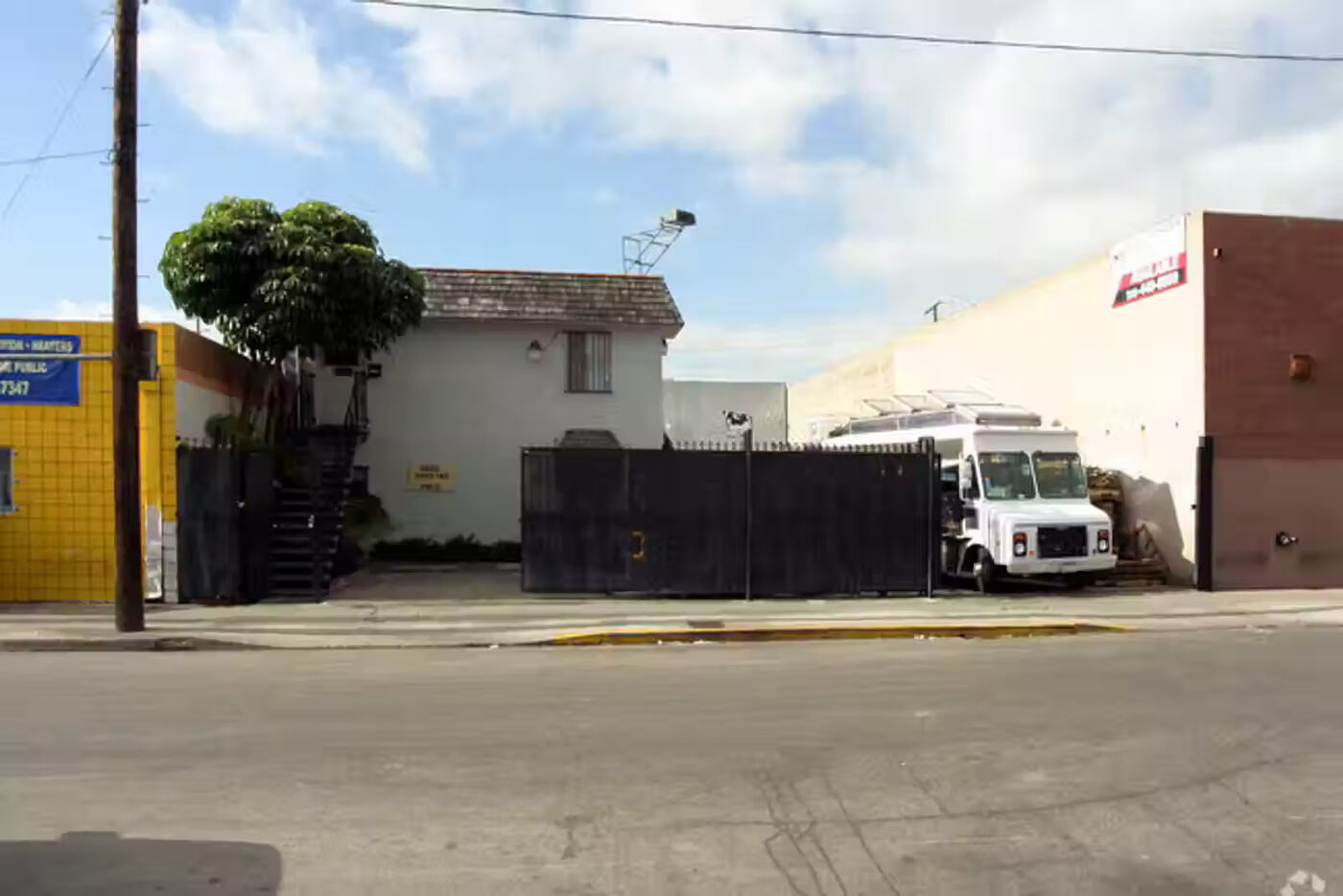 Light industrial warehouse building in Los Angeles
